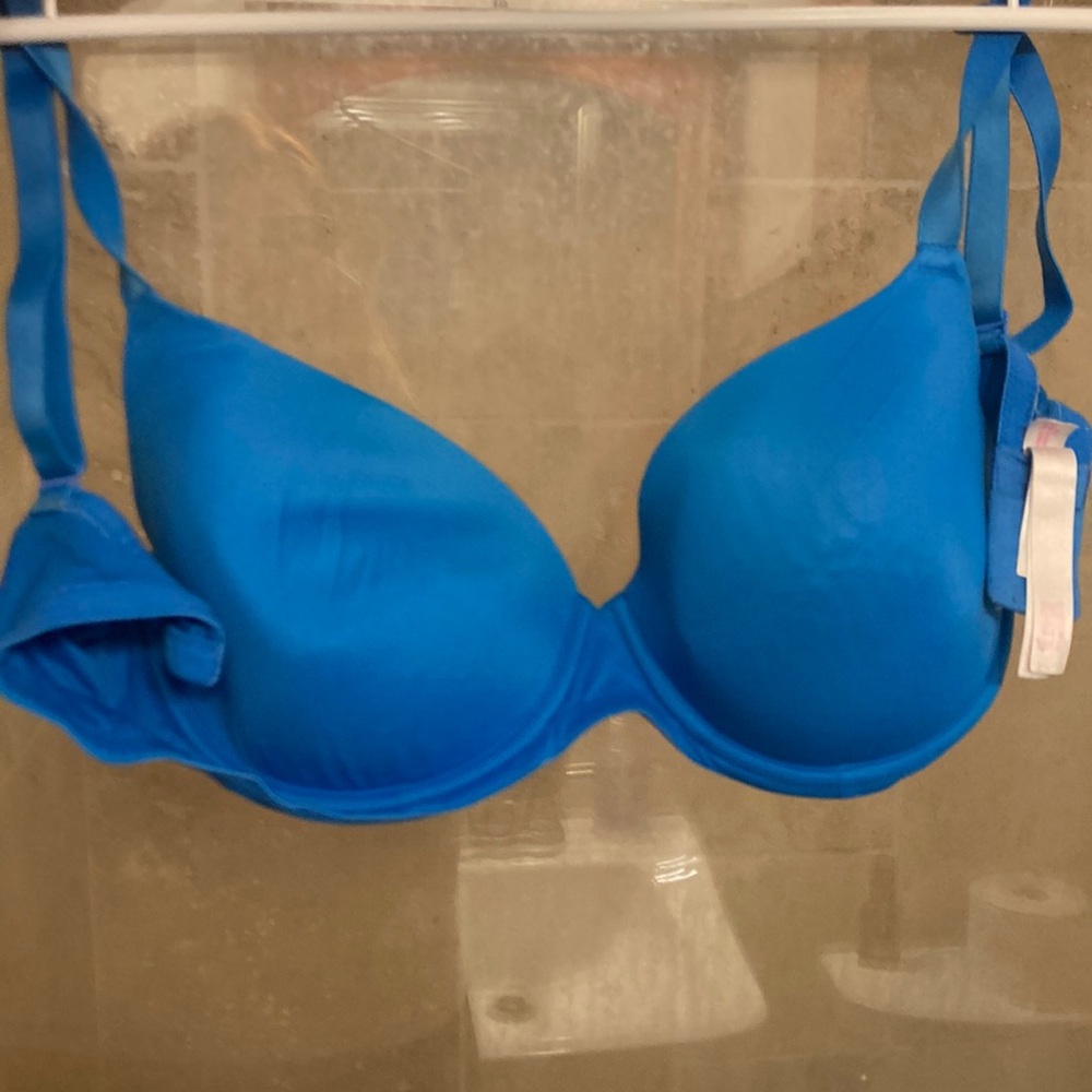 Victoria’s Secret Pink T-Shirt Bra